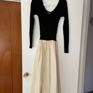 En Saison Black and Cream Long Sleeve Dress